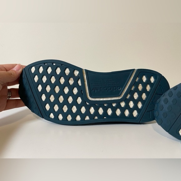 NMD R1 Adidas Sneakers- Sea Crystal - Picture 5 of 11